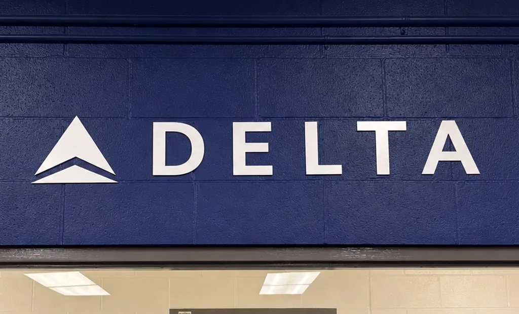 delta.sign.website.photo